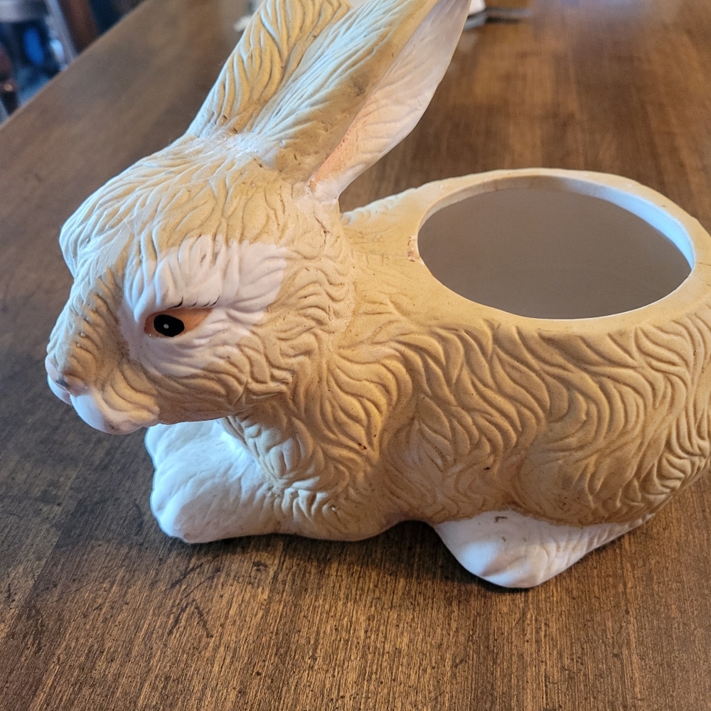 VINTAGE BUNNY RANBIT CERAMIC PLANTER